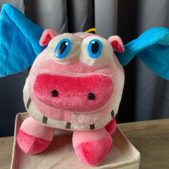 Classic Toy Co Plush Colorful Smiling Flying Pig, Pink and Blue. - Picture 2 of 8